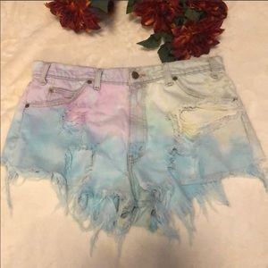 Vintage Cut off Levi’s 550 Tie Dye